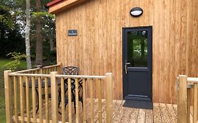 Breckland Lodge 2 With Hot Tub