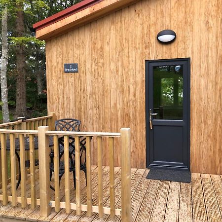 Breckland Lodge 2 With Hot Tub Belladrum Exterior photo